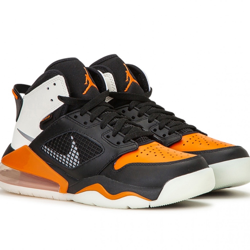 NIKE Jordan Mars 270
